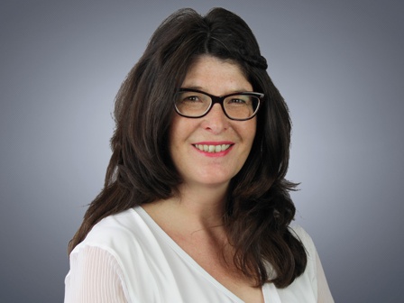 Claudia Peters